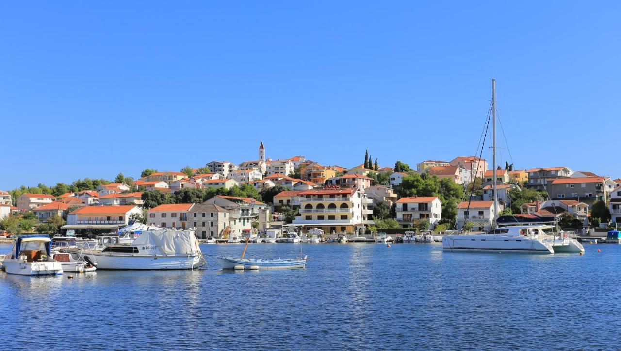 Apartments By The Sea Seget Vranjica, Trogir - 13771 Exterior photo
