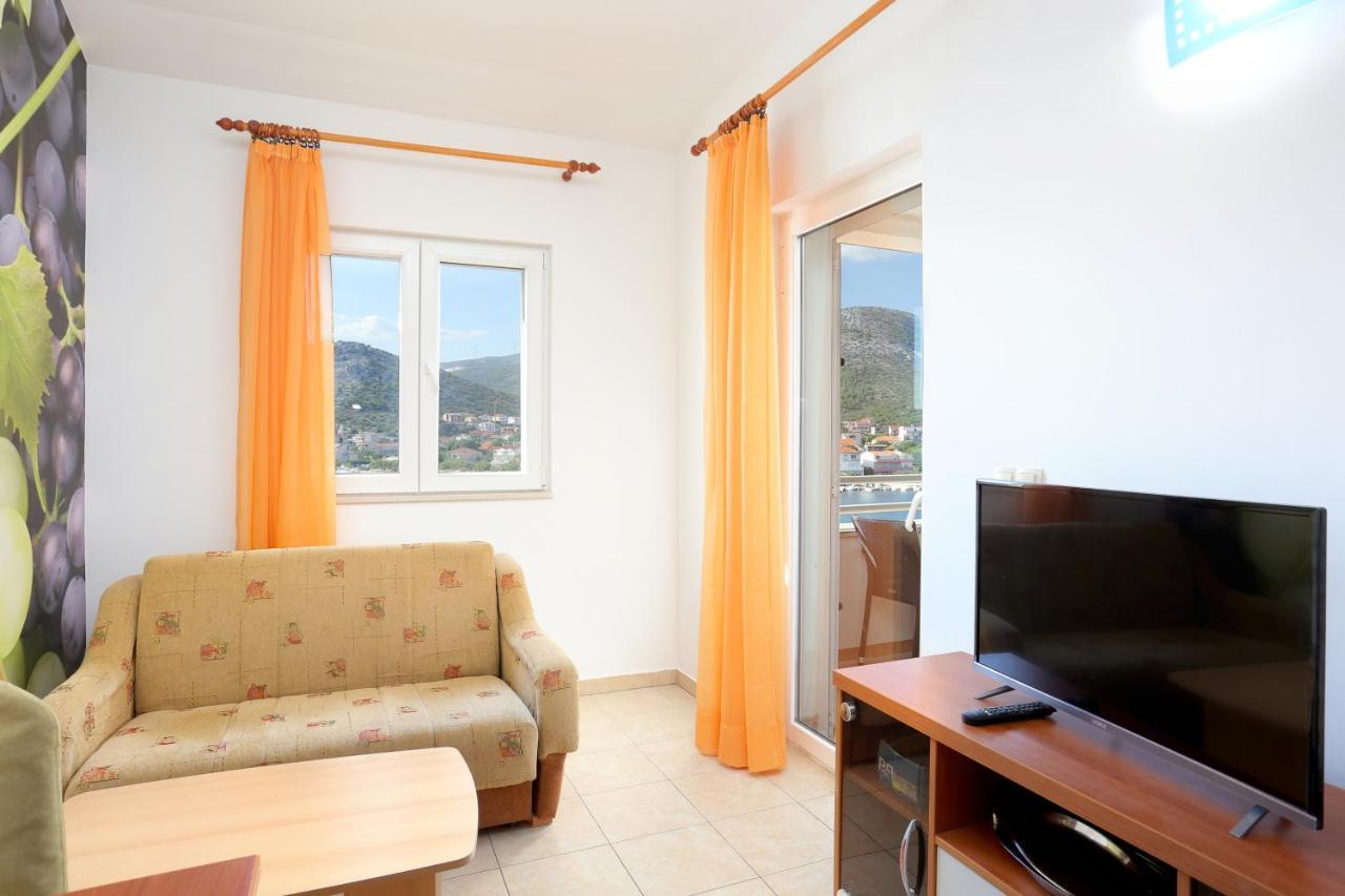 Apartments By The Sea Seget Vranjica, Trogir - 13771 Exterior photo